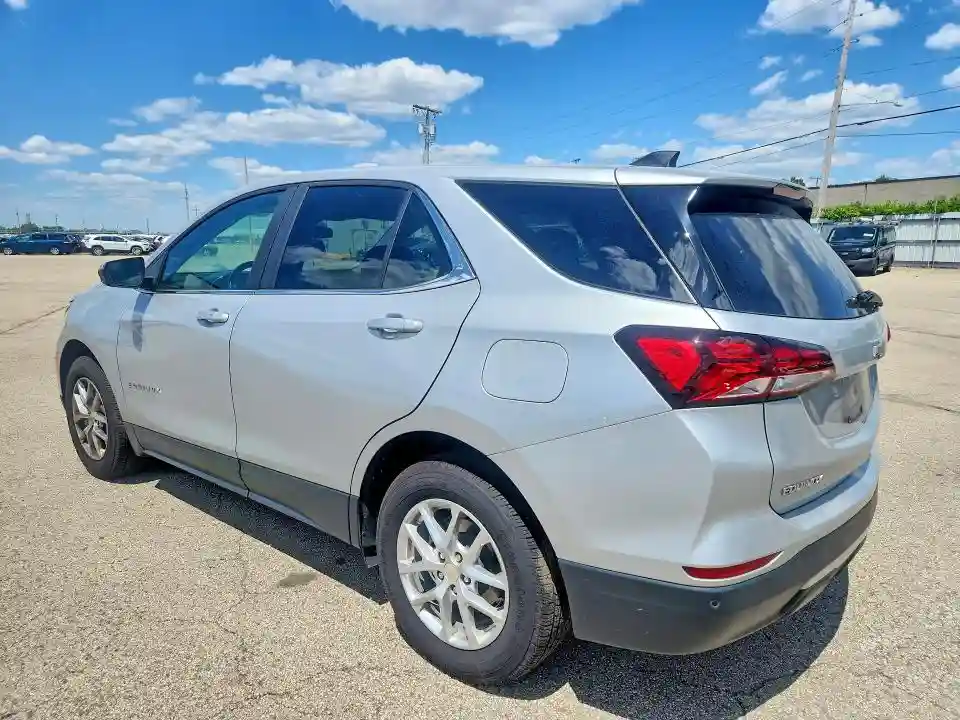 2GNAXTEV3N6145061 2022 CHEVROLET EQUINOX-1