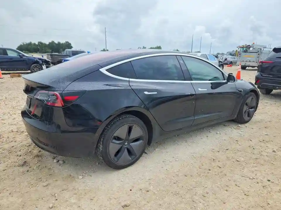 5YJ3E1EA3JF172354 2018 TESLA MODEL 3-2