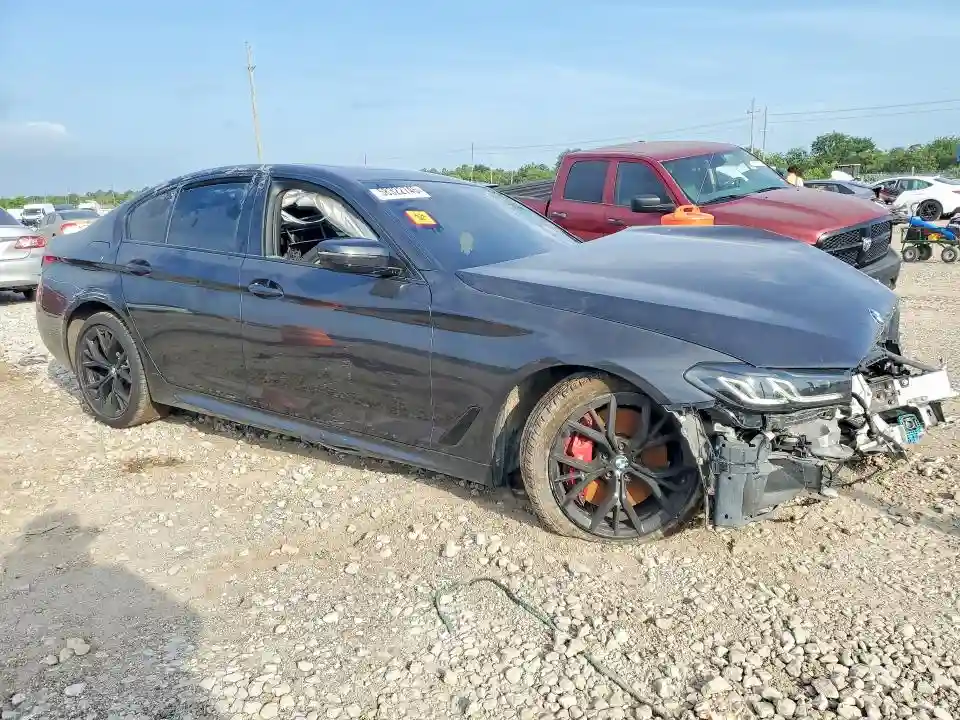 WBA53BJ00NCJ34369 2022 BMW 5 SERIES-3