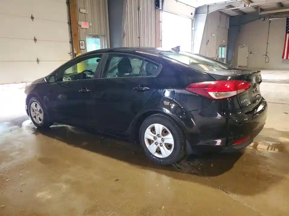 3KPFK4A77JE212619 2018 KIA FORTE-1