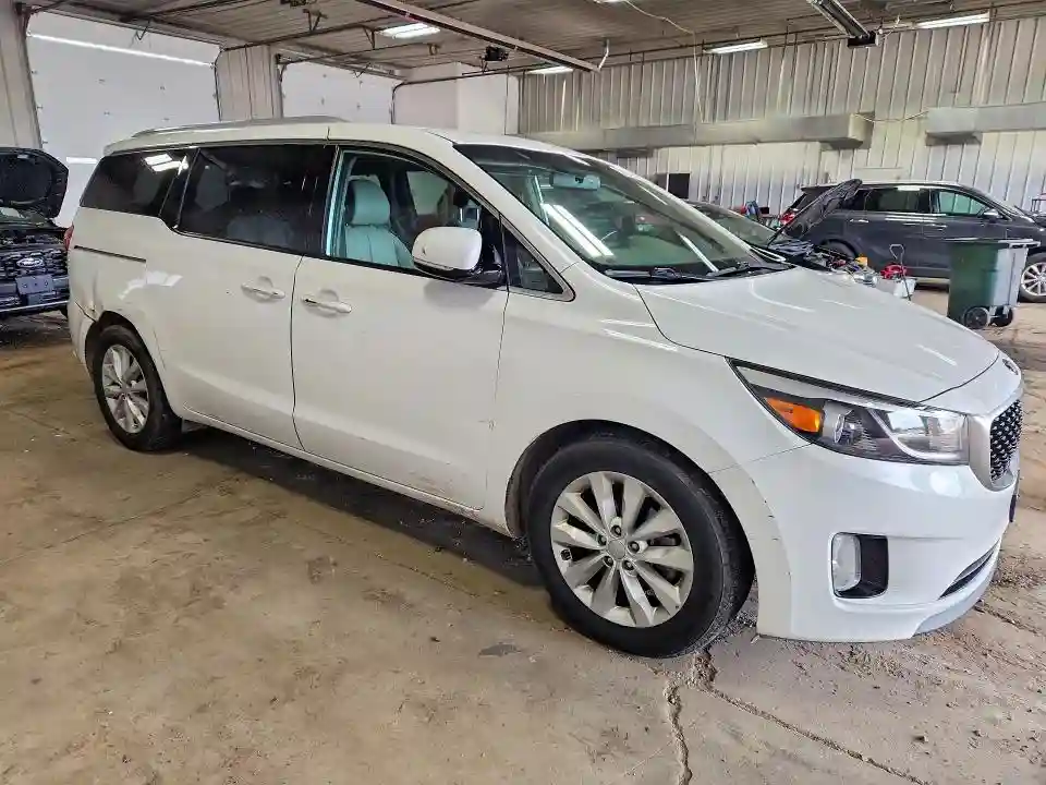 KNDMC5C11G6112579 2016 KIA SEDONA-3
