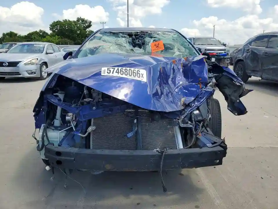 5YFBURHEXKP925363 2019 TOYOTA COROLLA-4
