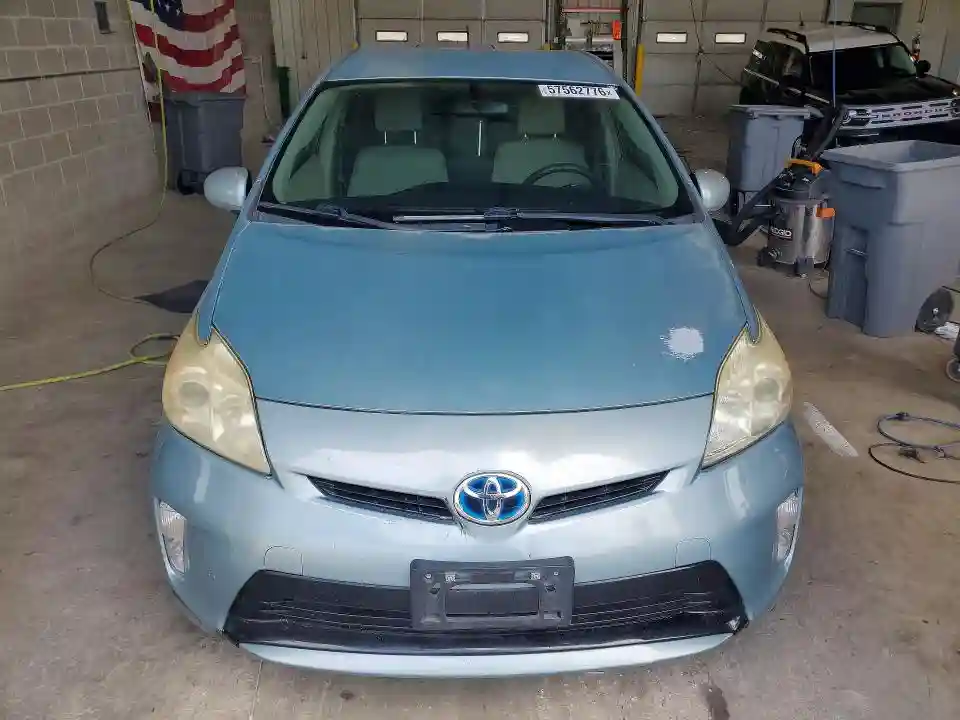 JTDKN3DU2F1963123 2015 TOYOTA PRIUS-4