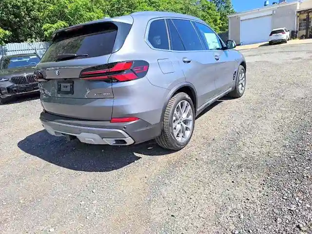 5UX23EU09T9298683 2026 BMW X5-3