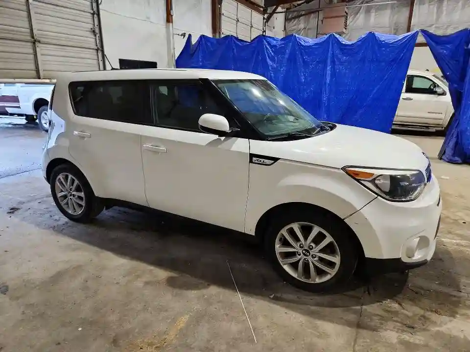 KNDJP3A5XK7916027 2019 KIA SOUL-3