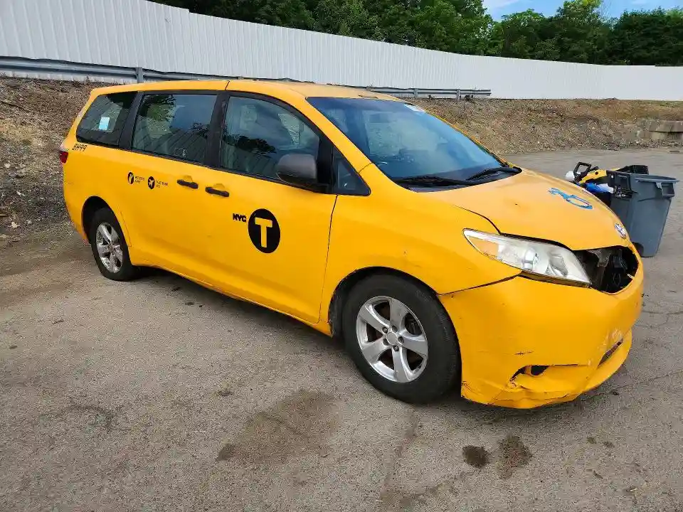 5TDZZ3DC1HS859903 2017 TOYOTA SIENNA-3