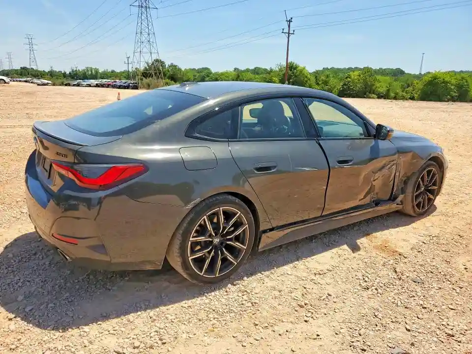 WBA63AV02NFM90474 2022 BMW 4 SERIES-2