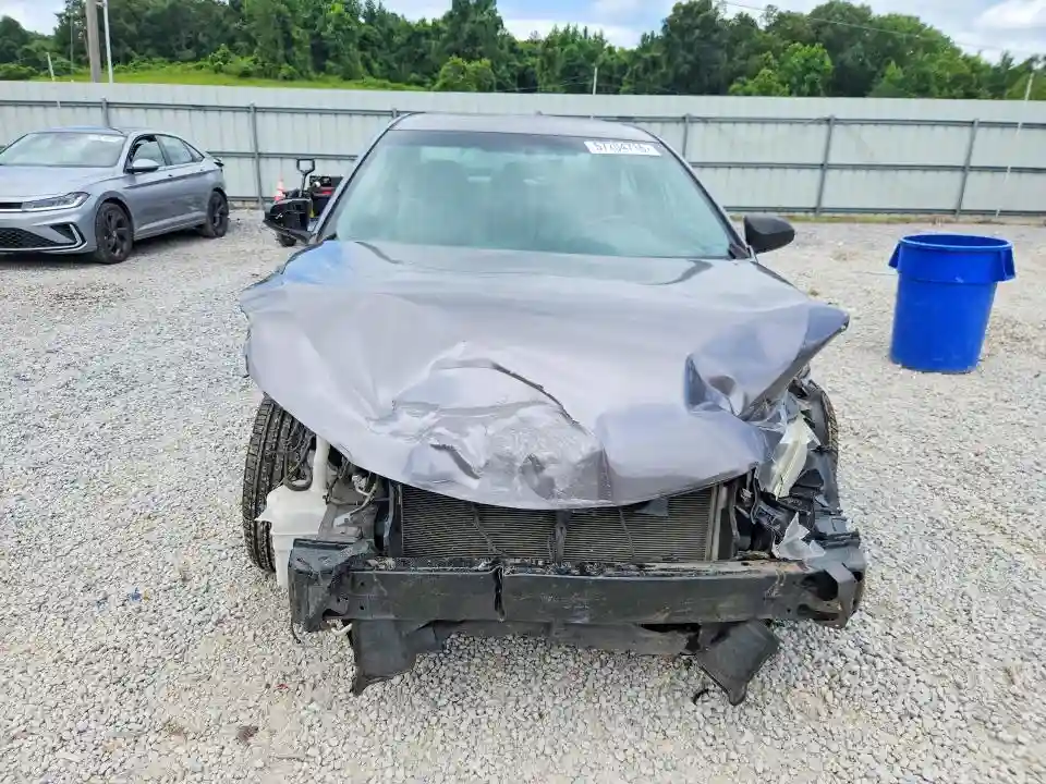 4T1BF1FK8HU631407 2017 TOYOTA CAMRY-4