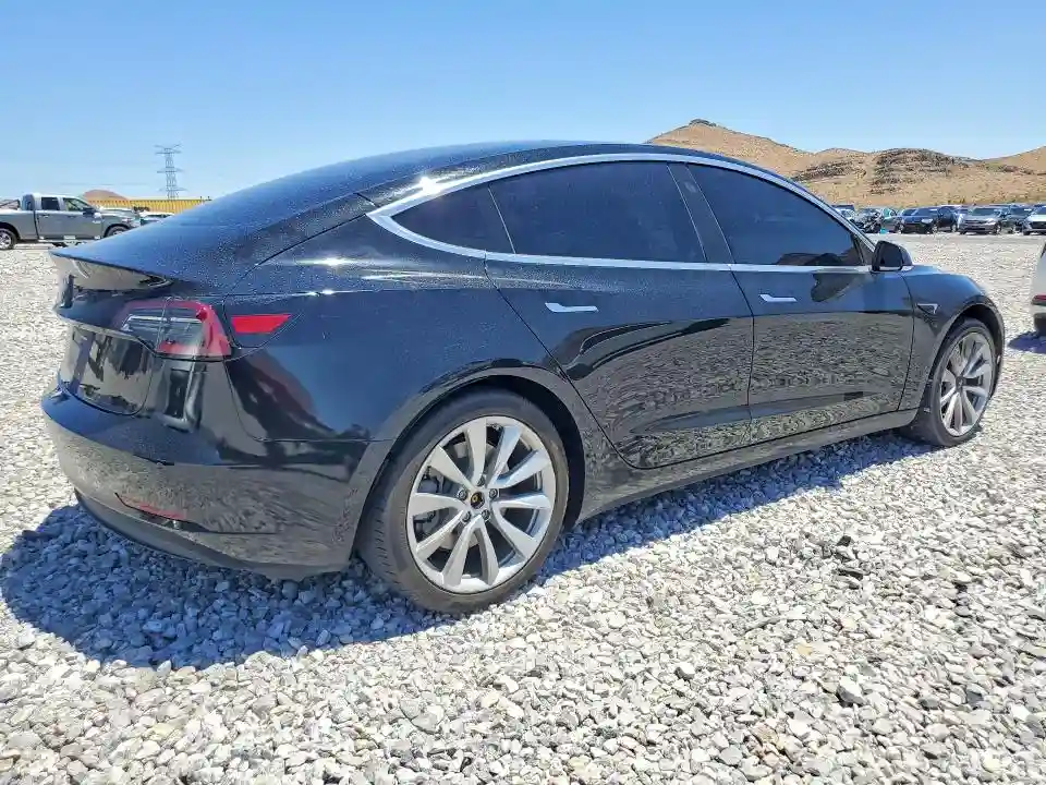 5YJ3E1EA7JF075951 2018 TESLA MODEL 3-2