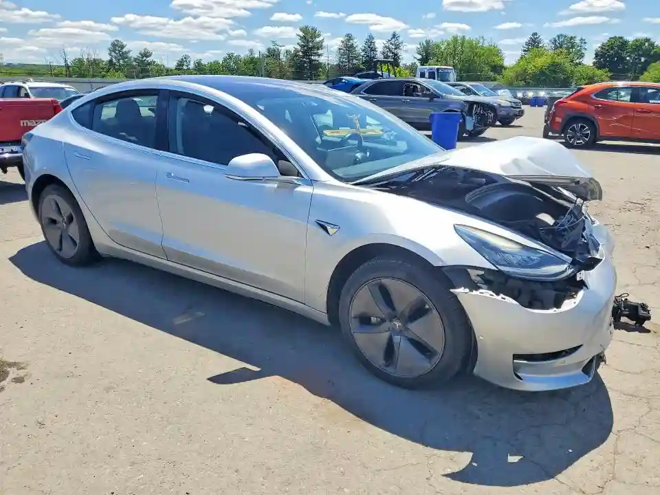 5YJ3E1EAXJF045973 2018 TESLA MODEL 3-3