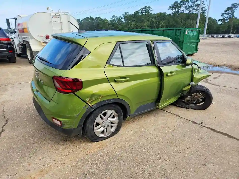 KMHRB8A38RU319186 2024 HYUNDAI VENUE-2