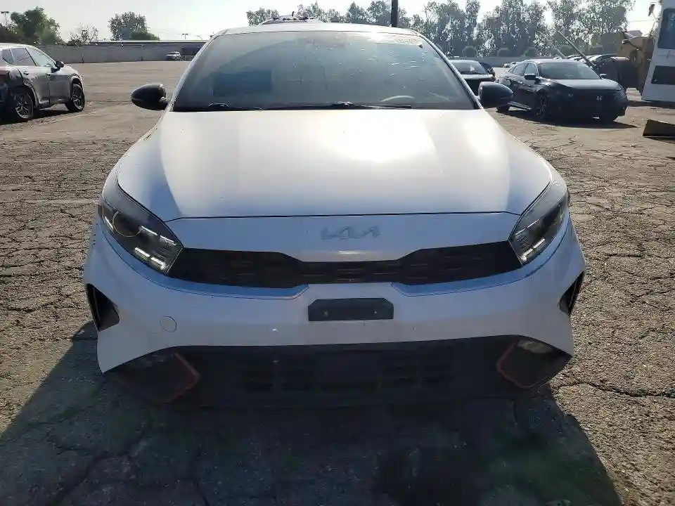 3KPF54AD4NE472270 2022 KIA FORTE-4