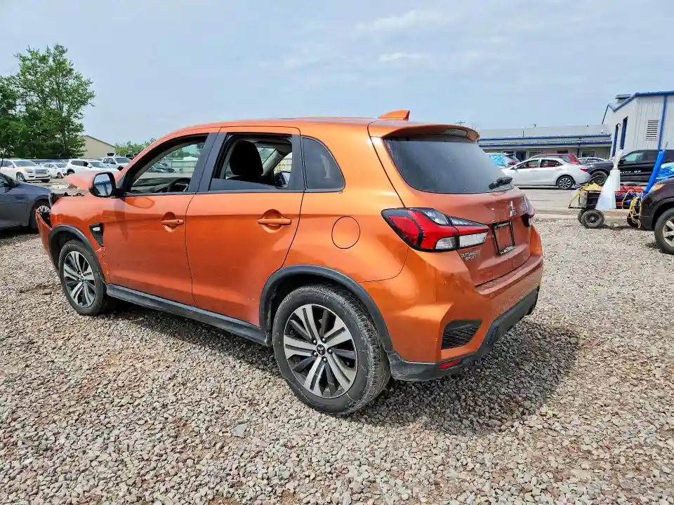 JA4ARUAU0MU004805 2021 MITSUBISHI OUTLANDER-1