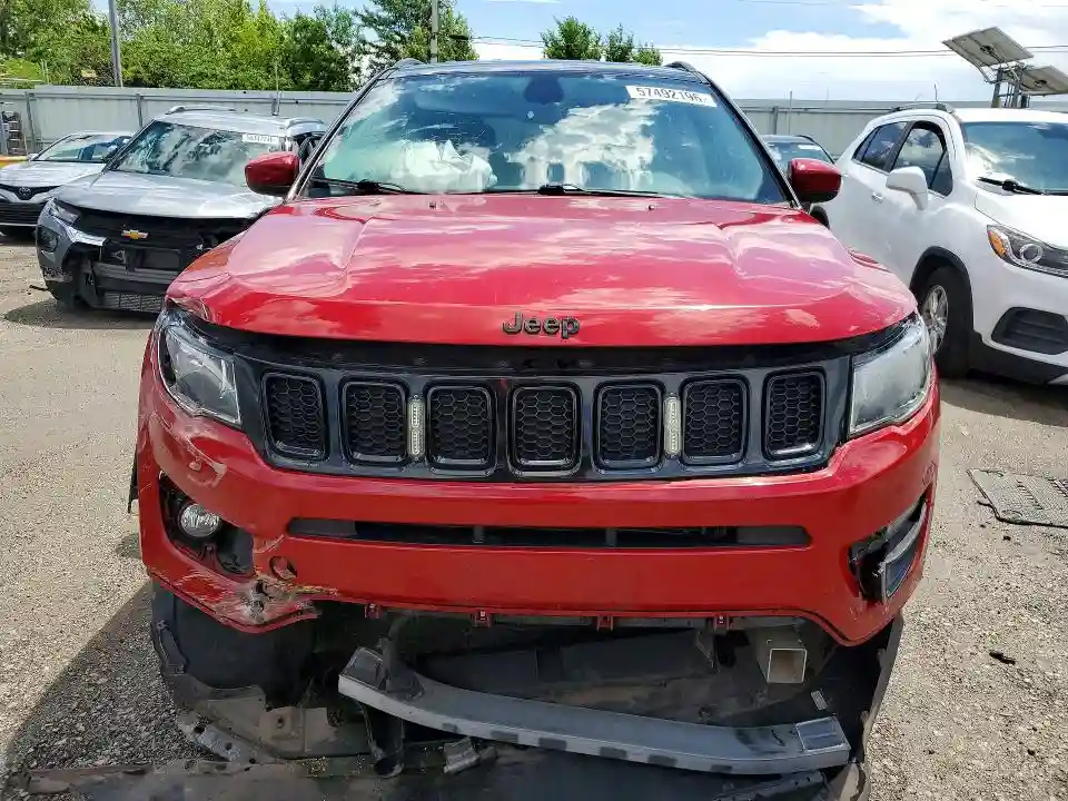 3C4NJDBB2JT433834 2018 JEEP COMPASS-4