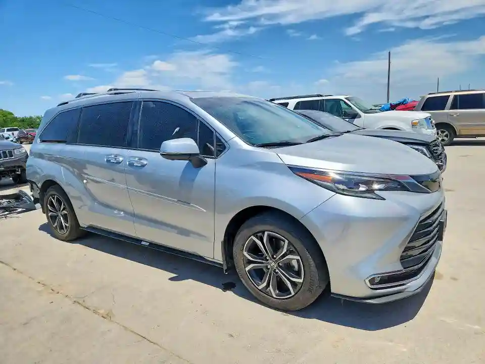 5TDESKFC0SS199631 2025 TOYOTA SIENNA-3