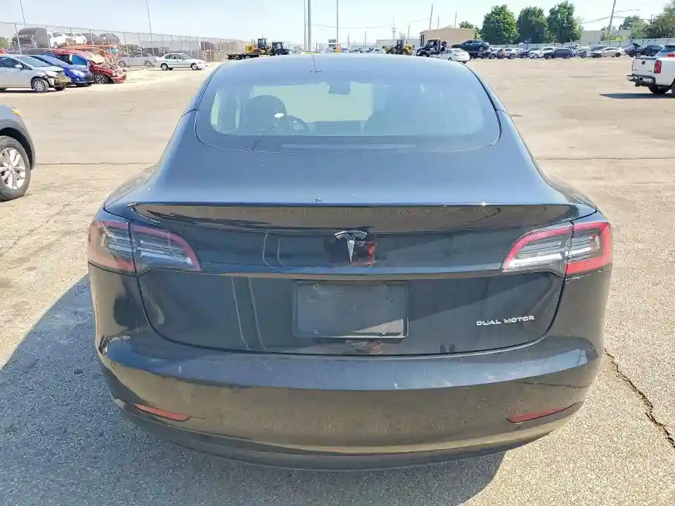 5YJ3E1EB4NF285647 2022 TESLA MODEL 3-5