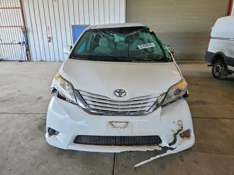 5TDZK3DC5FS600753 2015 TOYOTA SIENNA-4