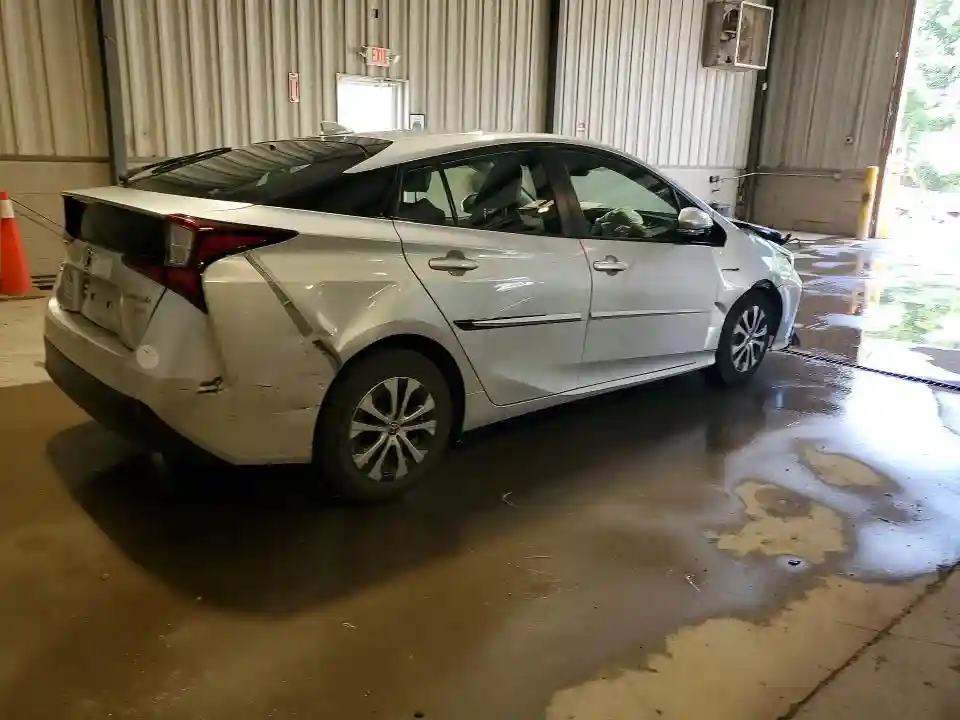 JTDL9RFU3K3006863 2019 TOYOTA PRIUS-2