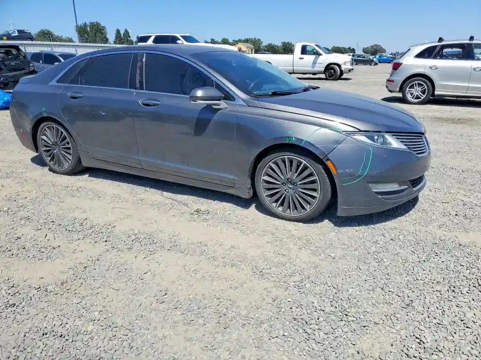 3LN6L2LU0GR615715 2016 LINCOLN MKZ-3