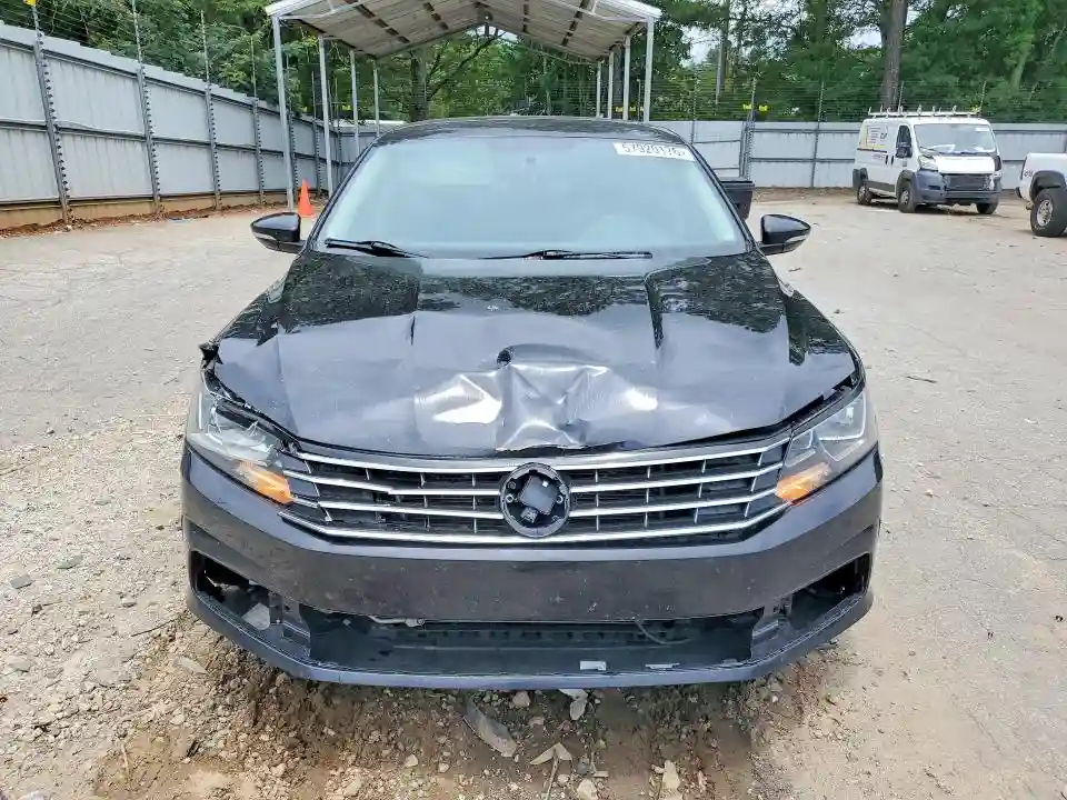 1VWAT7A33HC044076 2017 VOLKSWAGEN PASSAT-4