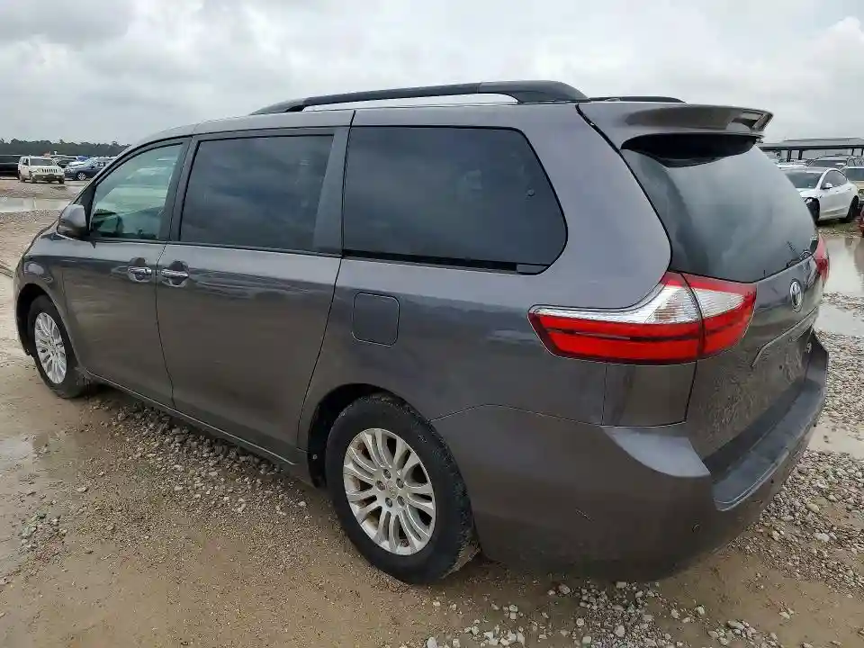 5TDYZ3DC9HS775551 2017 TOYOTA SIENNA-1