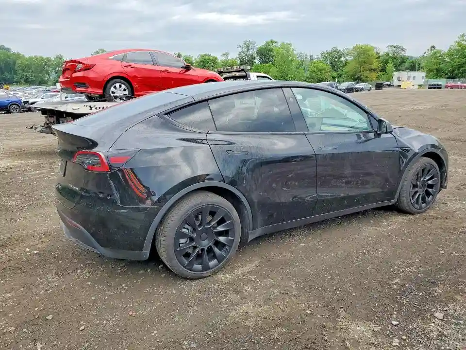 7SAYGDEE7RA243958 2024 TESLA MODEL Y-2
