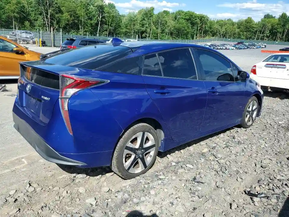 JTDKARFU2H3529187 2017 TOYOTA PRIUS THRE-2