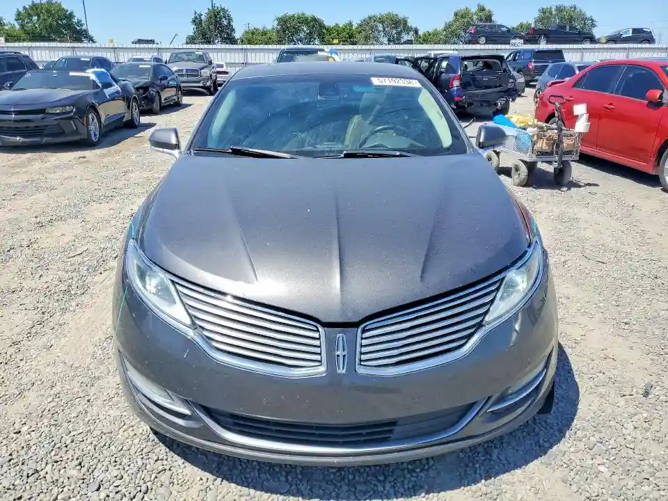 3LN6L2LU0GR615715 2016 LINCOLN MKZ-4