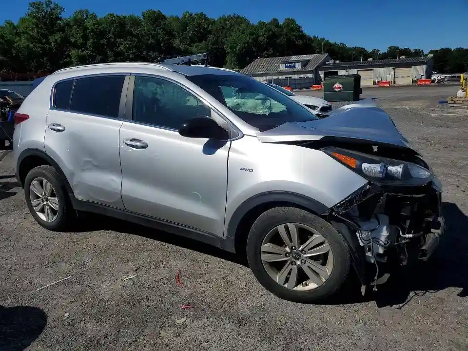 KNDPMCAC1J7418234 2018 KIA SPORTAGE-3