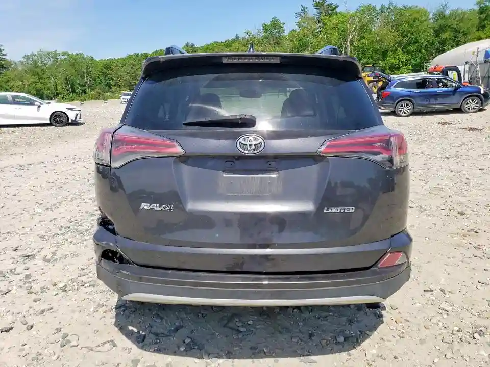 JTMDFREV6JJ182050 2018 TOYOTA RAV4-5