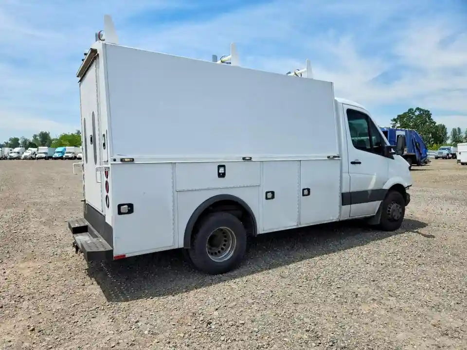 WDAPF3CC5H9732171 2017 MERCEDES-BENZ SPRINTER-2