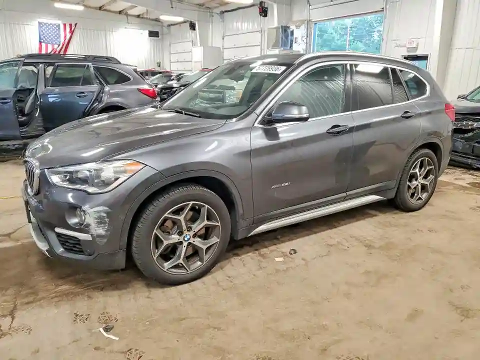 WBXHT3C36G5E53687 2016 BMW X1-0