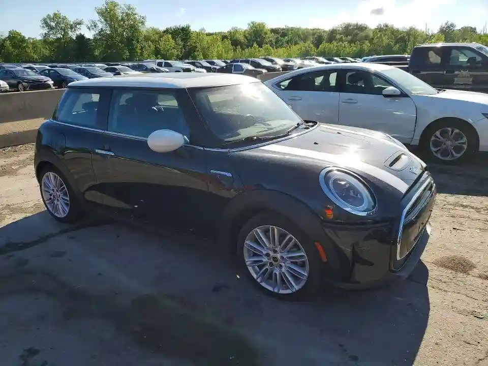 WMW13DJ0XR2U65126 2024 MINI COOPER-3