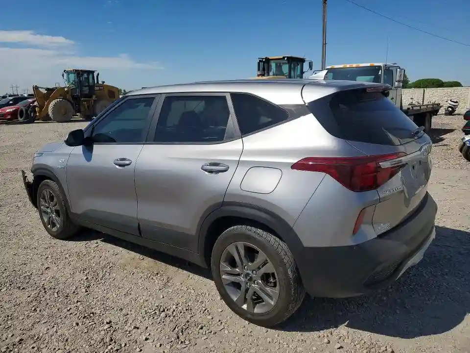 KNDEPCAAXN7335291 2022 KIA SELTOS-1