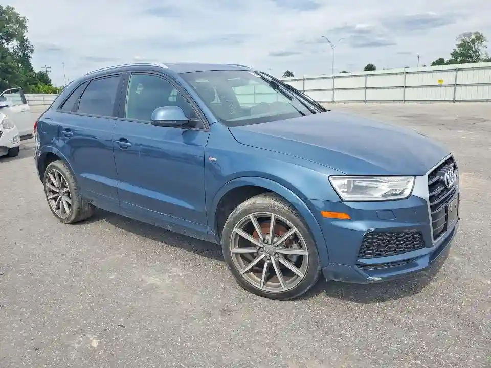 WA1ECCFS3JR025411 2018 AUDI Q3-3