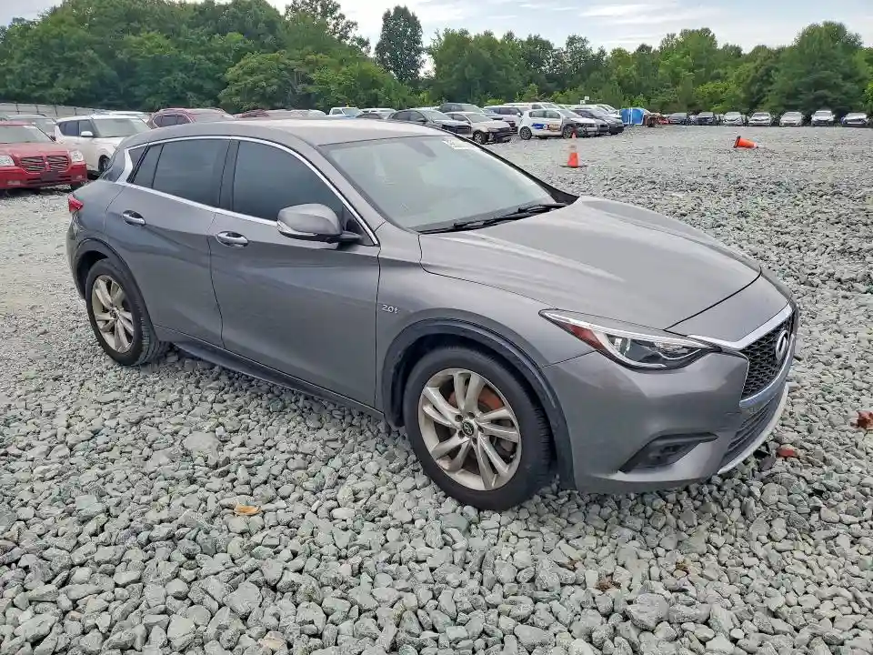 SJKCH5CP4JA042398 2018 INFINITI QX30-3