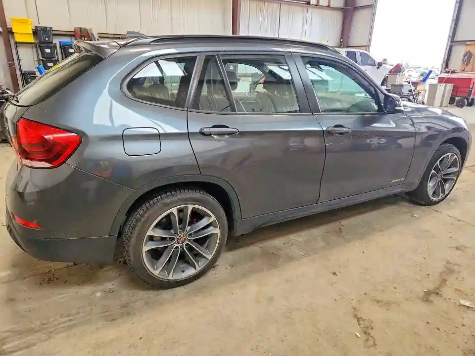 WBAVL1C59FVY36358 2015 BMW X1-2