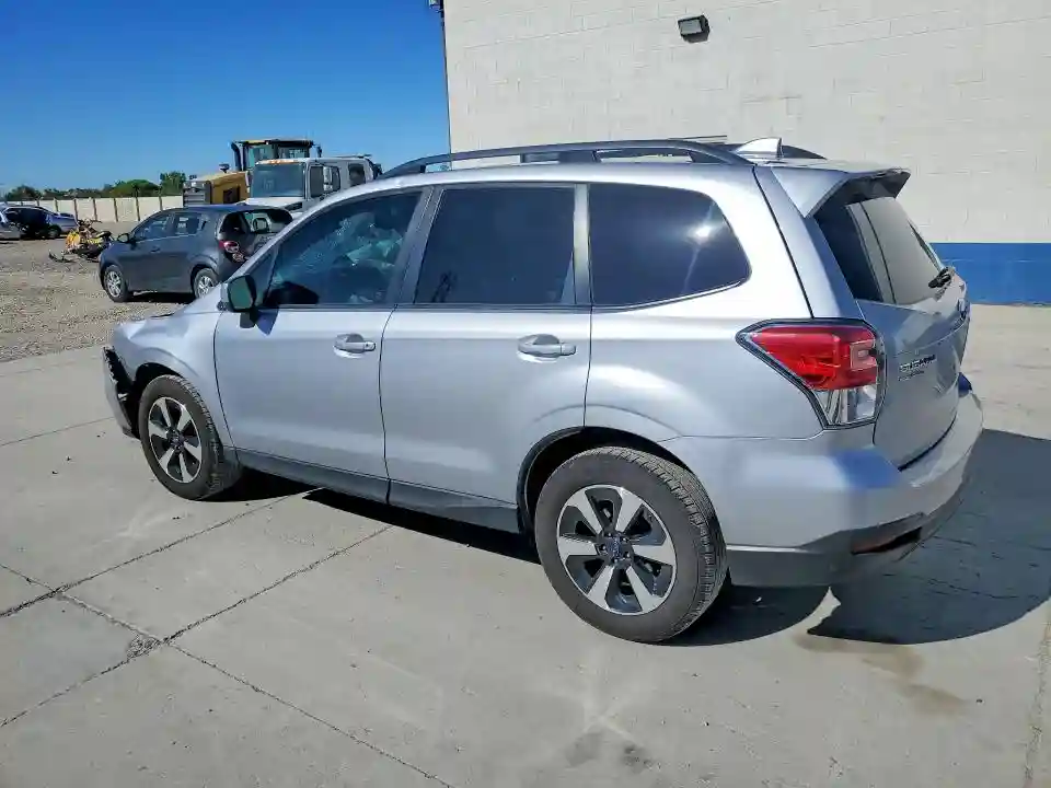 JF2SJAEC2HH513330 2017 SUBARU FORESTER-1