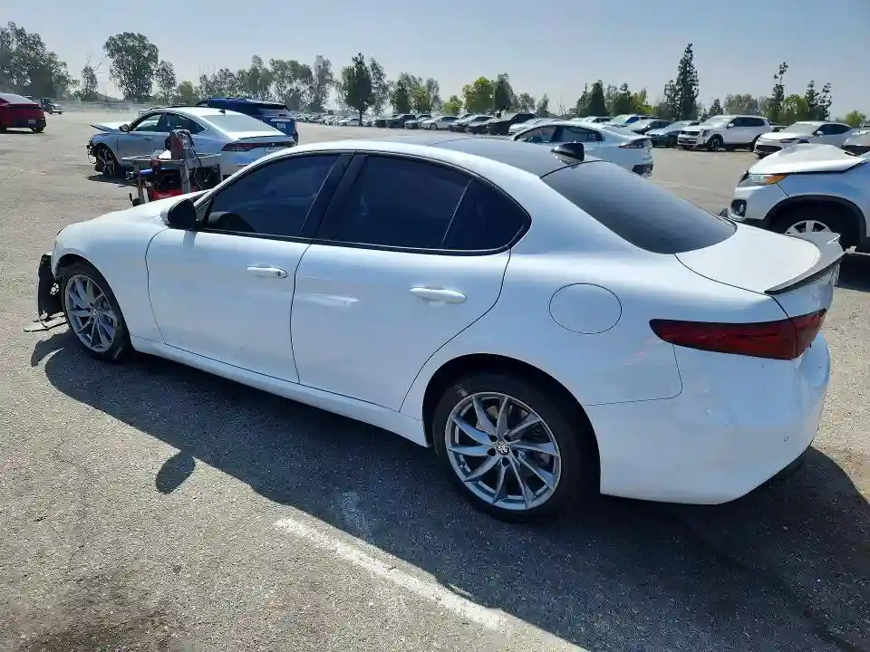 ZARFANBN7N7656813 2022 ALFA ROMEO GIULIA-1