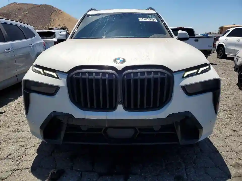 5UX23EM05P9P84249 2023 BMW X7-4