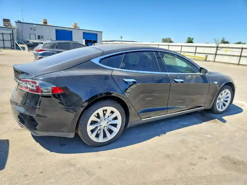 5YJSA1E13GF132985 2016 TESLA MODEL S-2