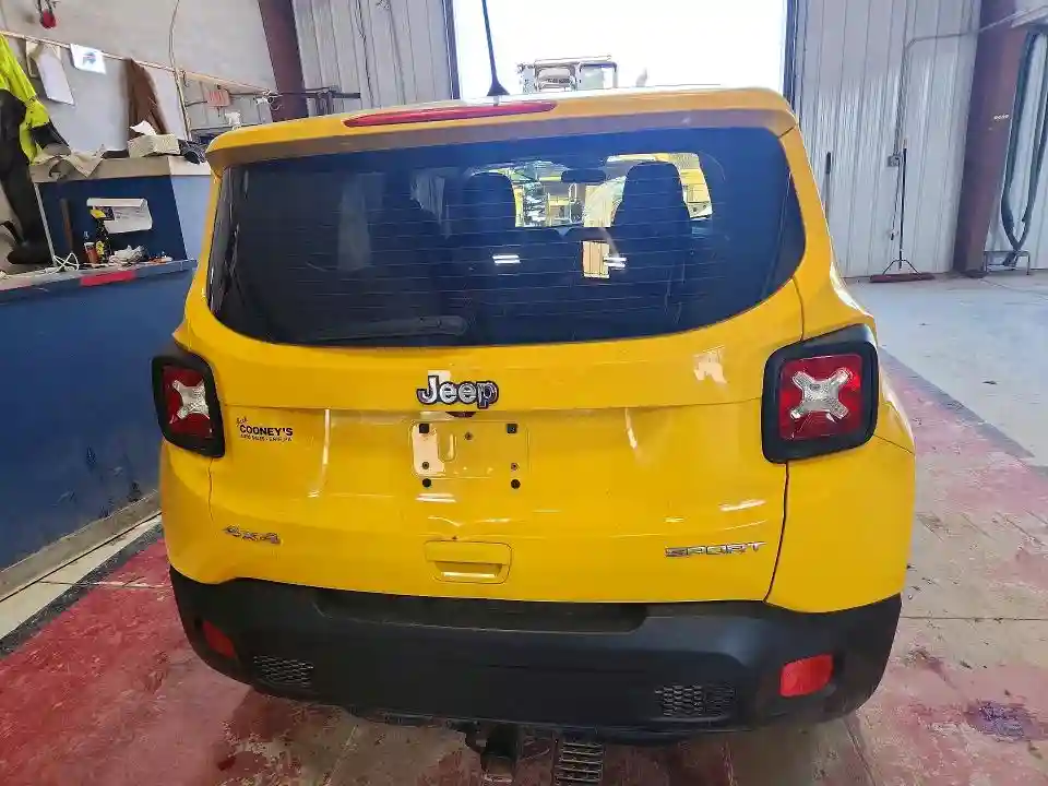 ZACCJBAB7JPH07694 2018 JEEP RENEGADE-5