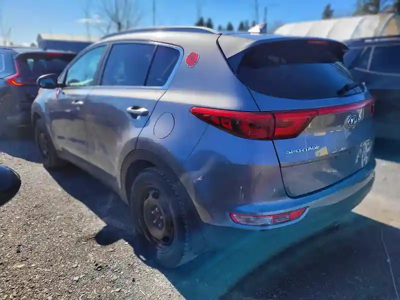 KNDPMCAC9J7452812 2018 KIA SPORTAGE-2
