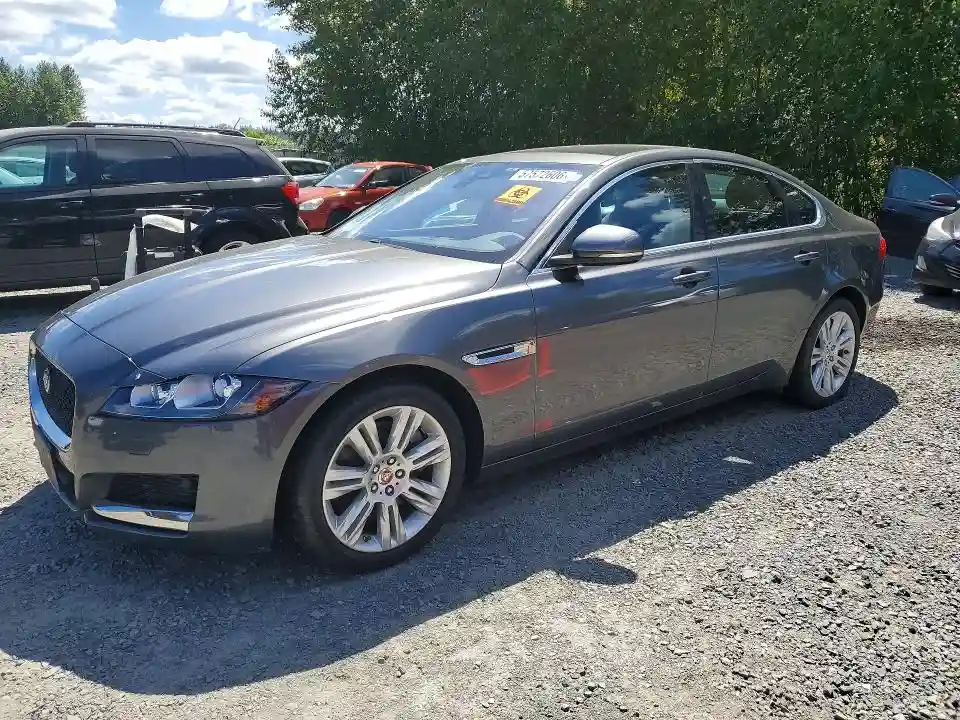 SAJBD4BV4HCY32658 2017 JAGUAR XF-0
