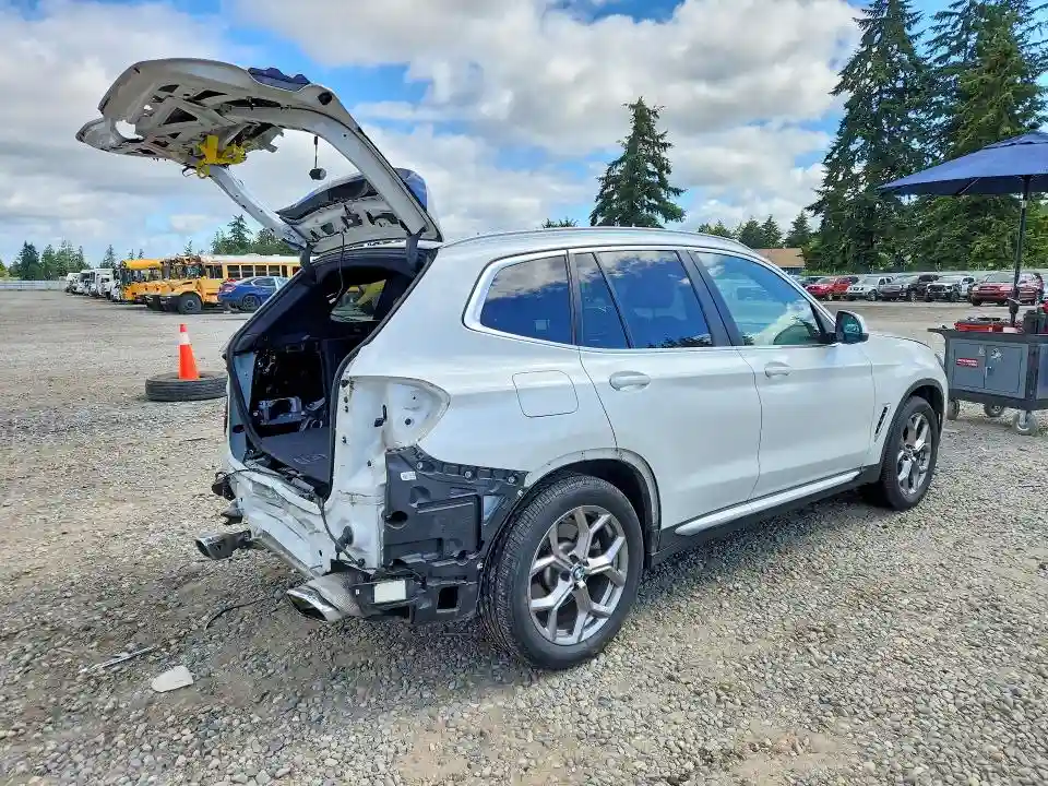5UX53DP00N9K05765 2022 BMW X3-2