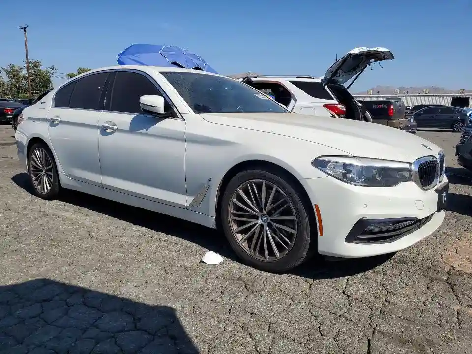 WBAJA9C54JB250471 2018 BMW 5 SERIES-3
