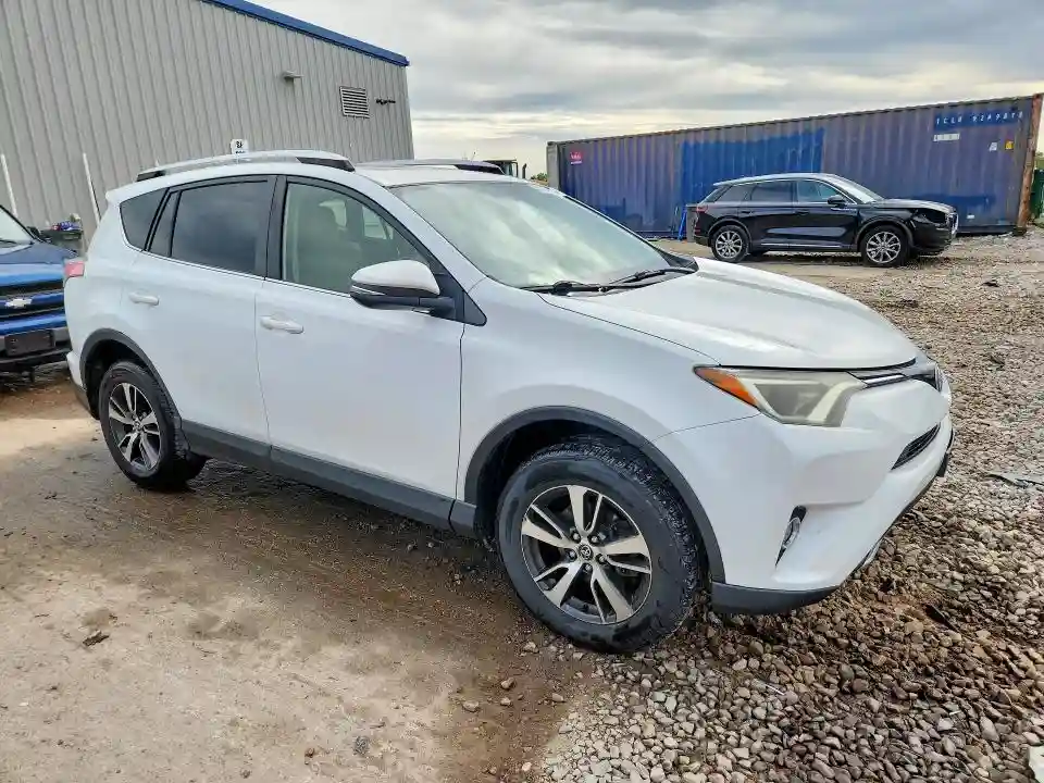 JTMRFREV8GJ078397 2016 TOYOTA RAV4-3