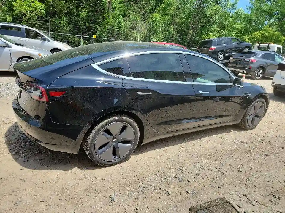 5YJ3E1EB3LF639025 2020 TESLA MODEL 3-2