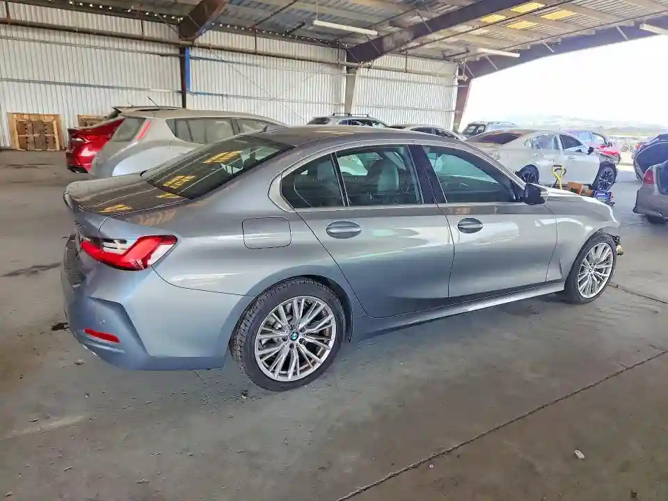 3MW69FF07R8E35382 2024 BMW 3 SERIES-2