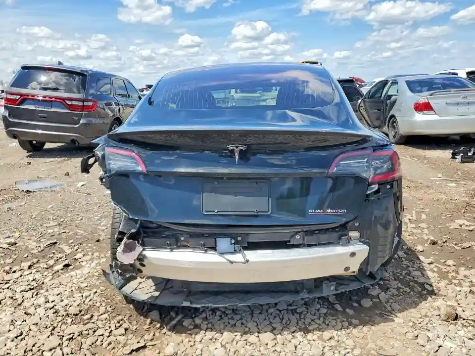 5YJ3E1EB6JF188119 2018 TESLA MODEL 3-5